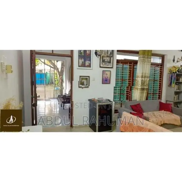 Luxurious 2 Story Single House Rent Battaramulla Pelawtha