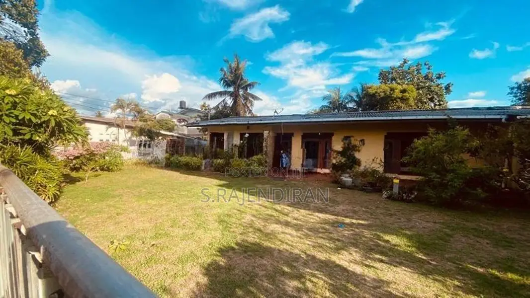 Land for sale in Mount lavinia seasite