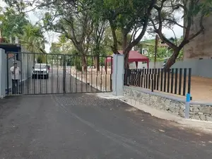 කඩවත - කොකිස්කඩේ හංදියෙන් බිම් කොටසක්