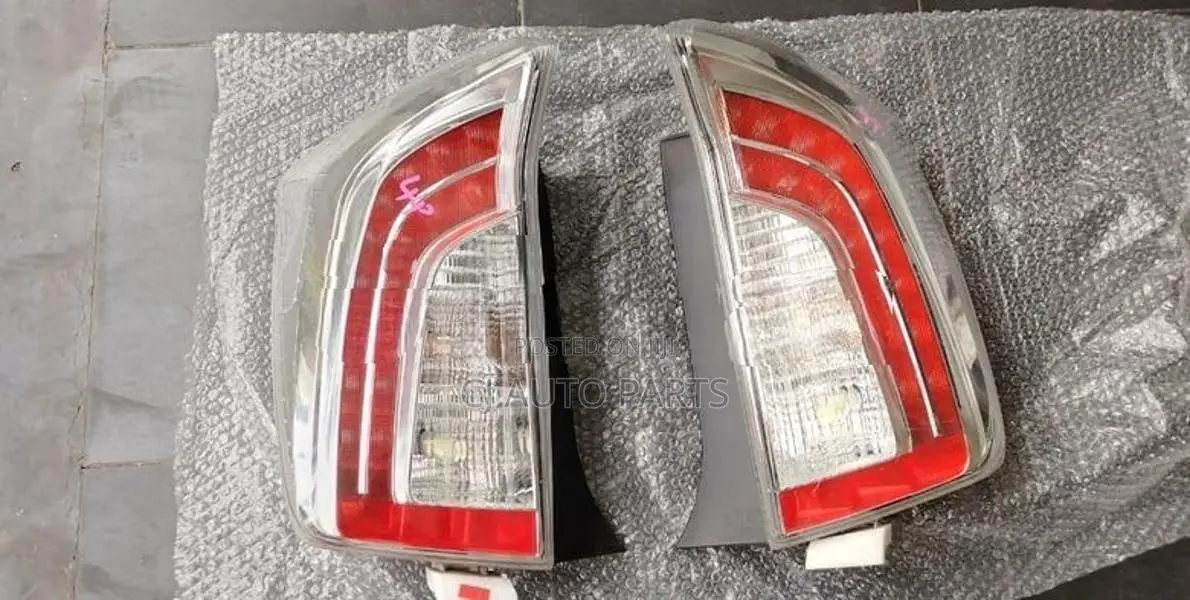Toyota Prius 30 Headlight Head light