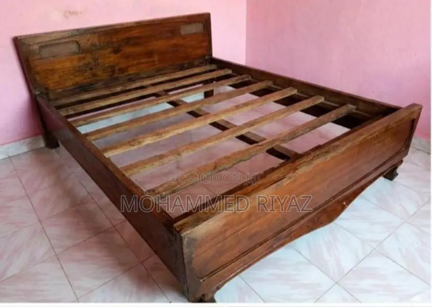Full Teak Antique Bedroom Furniture Set (4 Pieces)