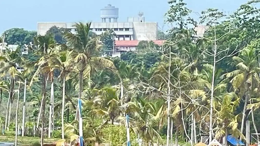කලුතර නගරයෙන් පදිංචියට සුදුසු බිම් කොටස්