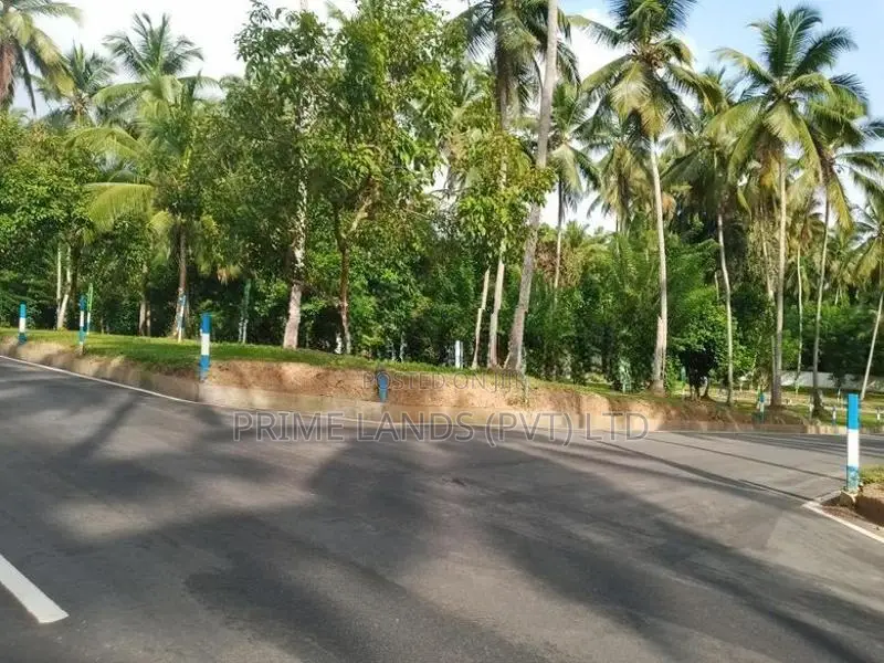 Land for Sale in Yakkala