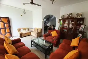 Two Story House for Sale in Colombo 06