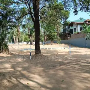 කඩවත - කොකිස්කඩේ හංදියෙන් බිම් කොටසක්