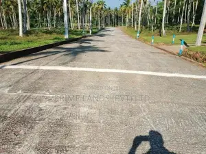 Land in Udugampola