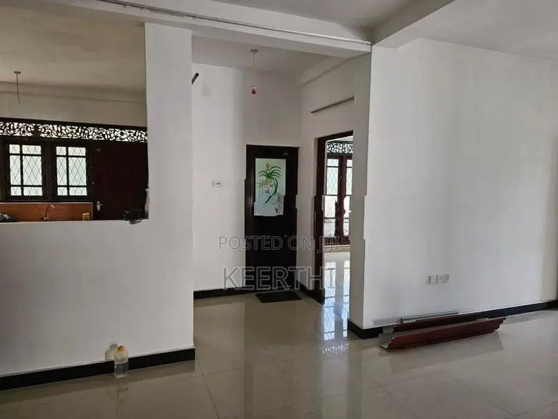 3 Storied Commercial Building for Sale Matara