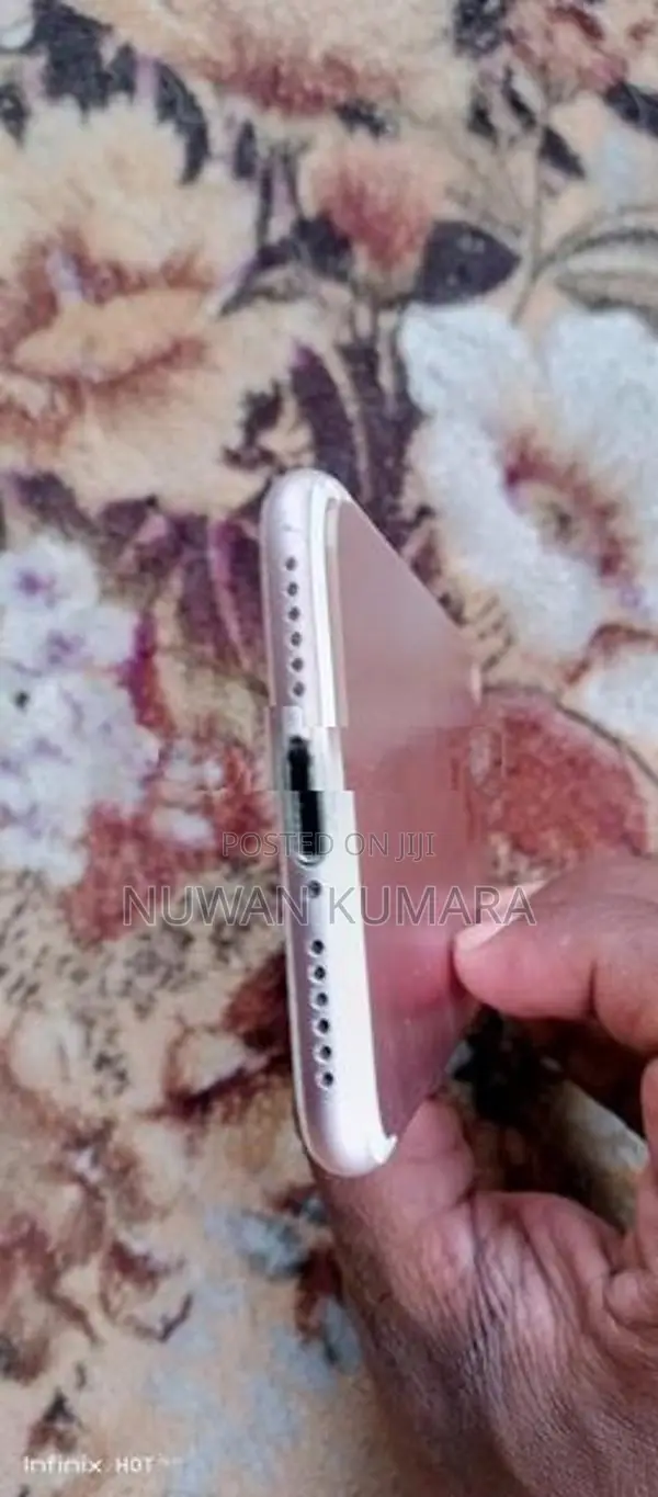 Apple iPhone 7 (Used)