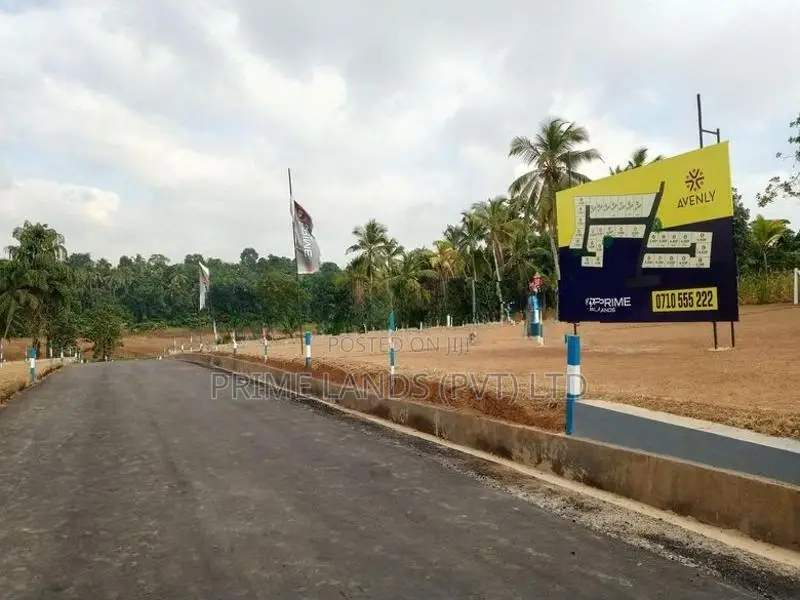 Land in Kadawatha Waboda