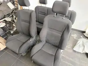 Toyota Ist NCP 60 Seat Set