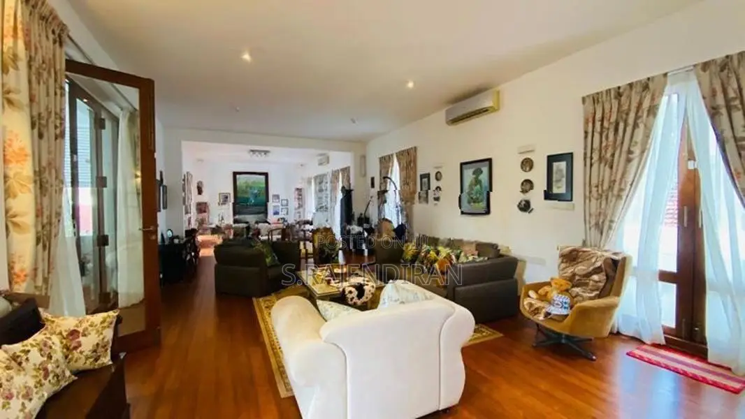 Luxury modern 3 storey house for sale in Mount lavinia