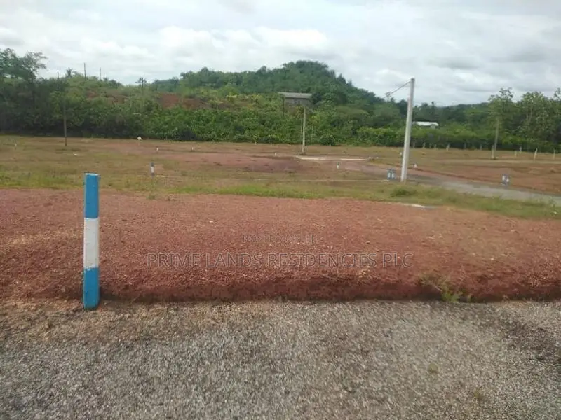 කලුතර නාගොඩ නගරයෙන් අගනා ඉඩම්
