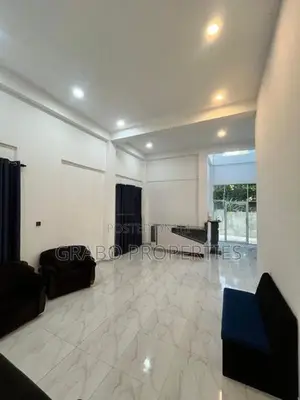 Entire building for rent in Nugegoda