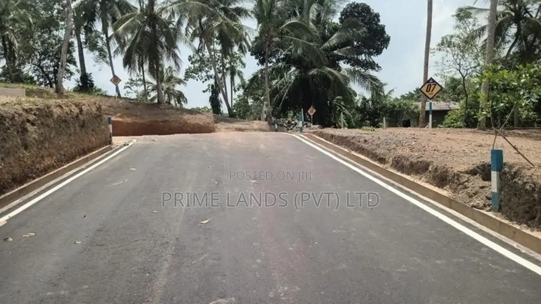 උණවටුන සංචාරක කලාපයට ළඟින් ඉඩම්