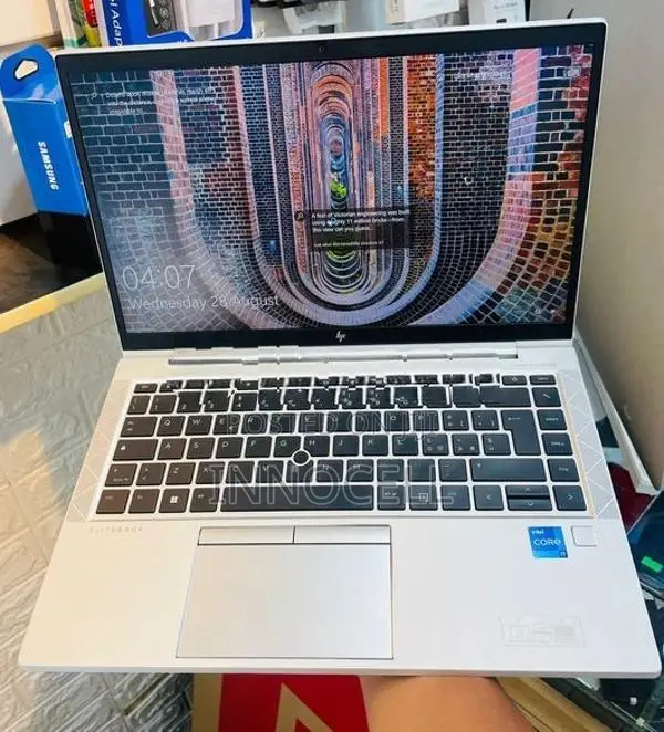 HIRE LAPTOPS