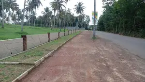 මාතර නව නගරයෙන් ඉඩමක්