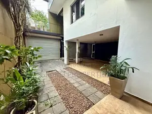 Modern Furnished house fo rent in Narahenpita