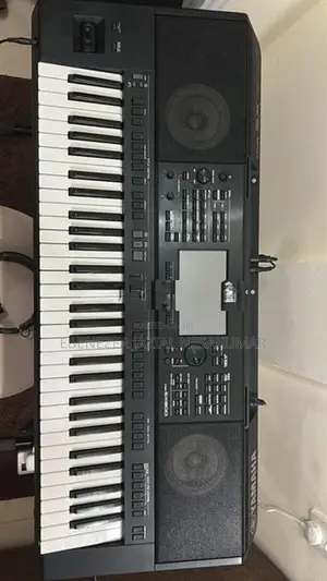 Yamaha PSR SX900 Keyboard