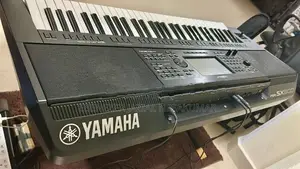 Yamaha PSR SX900 Keyboard