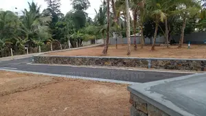 කරාපිටිය රෝහල කිට්ටුව නේවාසික භාවිතයට ඉඩම්