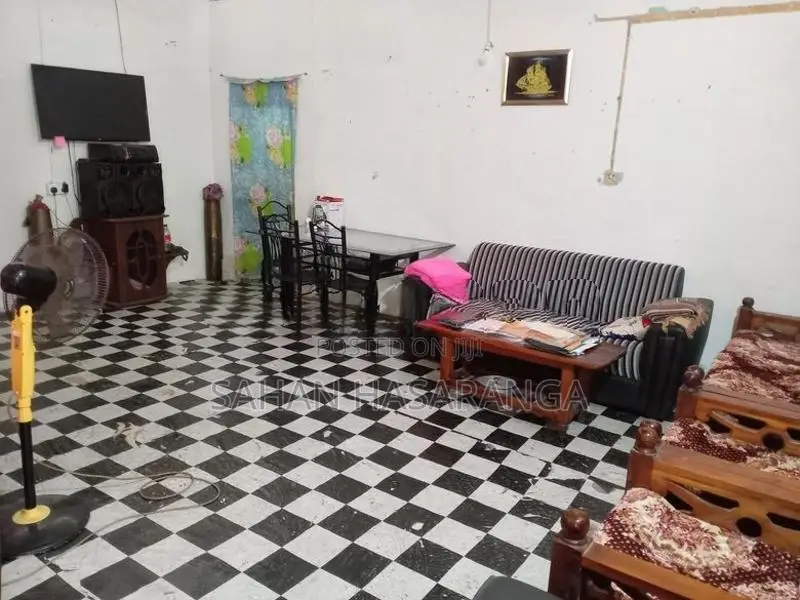 House for Sale වැලිඔය