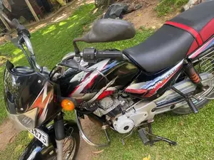 Bajaj CT100 2018