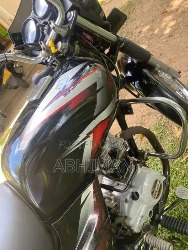 Bajaj CT100 2018