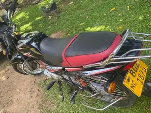 Bajaj CT100 2018