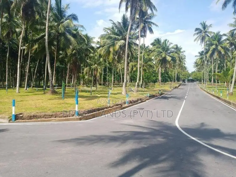 යක්කල නගර සභා සීමාවෙන් බිම් කොටස්