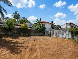 10P Land for Sale in Dalugama (Kirbathgoda)