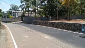 ගාල්ල කරාපිටිය බිම් කොටස්