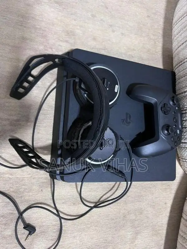 PS4 Slim