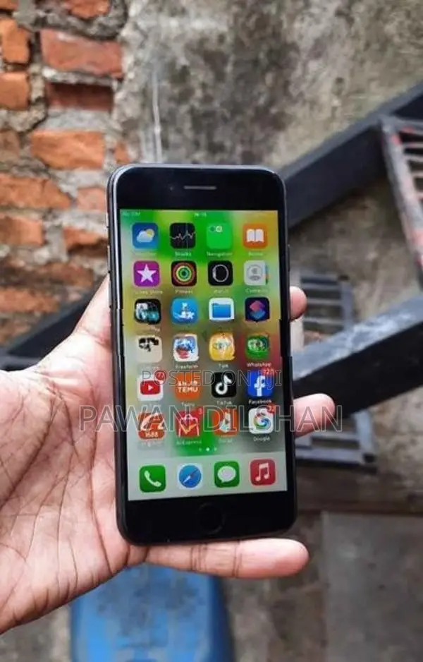 Apple iPhone 8 (Used)