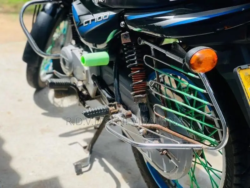 Bajaj CT100 2013