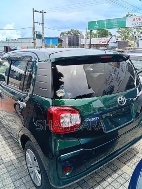 Toyota Passo X 2023