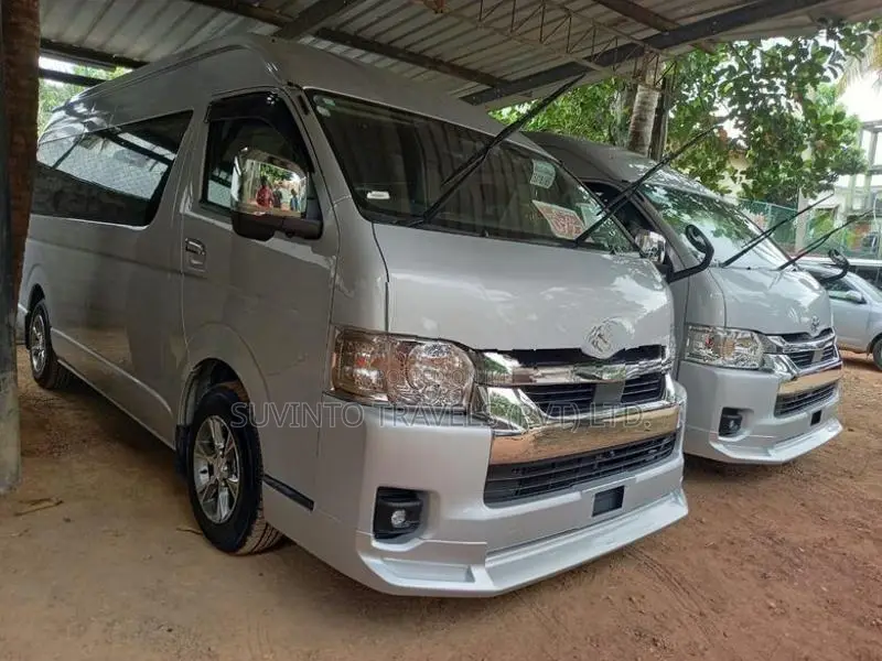 Toyota Hiace GDH 2022
