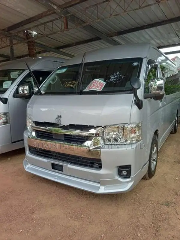 Toyota Hiace GDH 2022