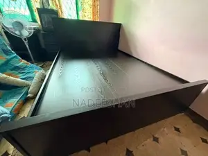 Damro Queen Size Bed (78”*60”)