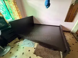 Damro Queen Size Bed (78”*60”)