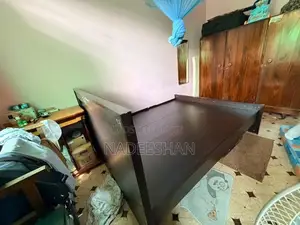 Damro Queen Size Bed (78”*60”)