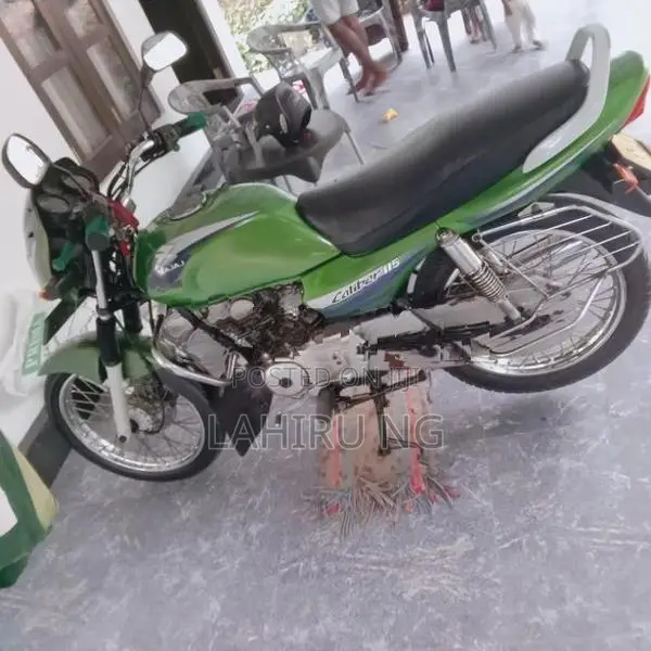 Bajaj Caliber 115 2004