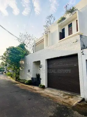 Luxury 3-Storey House for Sale in Thalawathugoda