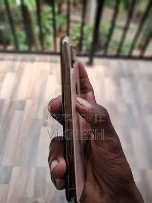 Apple iPhone XS 256GB GOLD (Used)