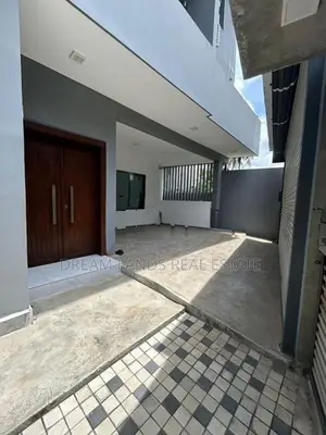 3story stand along house on rent batharamulla
