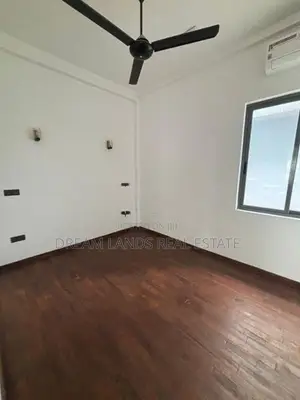 3story stand along house on rent batharamulla