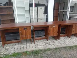 MODERN MELAMINE UNIQUE OFFICE TABLES