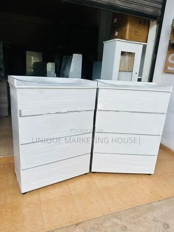 Modern Finger Pull Large 4 Drawer