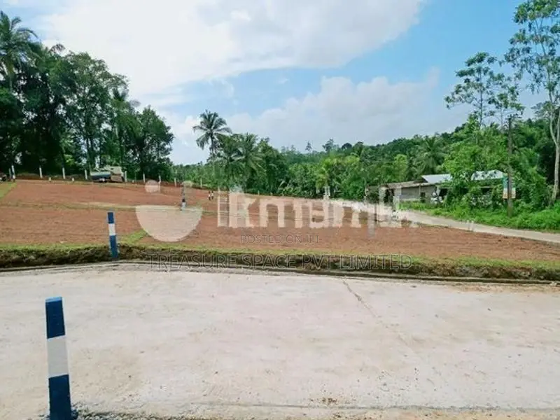 Land for Sale at Homgama Pitipana Near NSBM