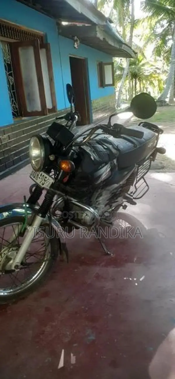 Bajaj Boxer 2015