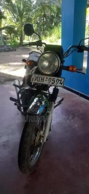 Bajaj Boxer 2015